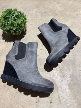 Sorel Joan of Arctic Wedge III Chelsea Ankle Boots Women Size 7.5 Gray Black